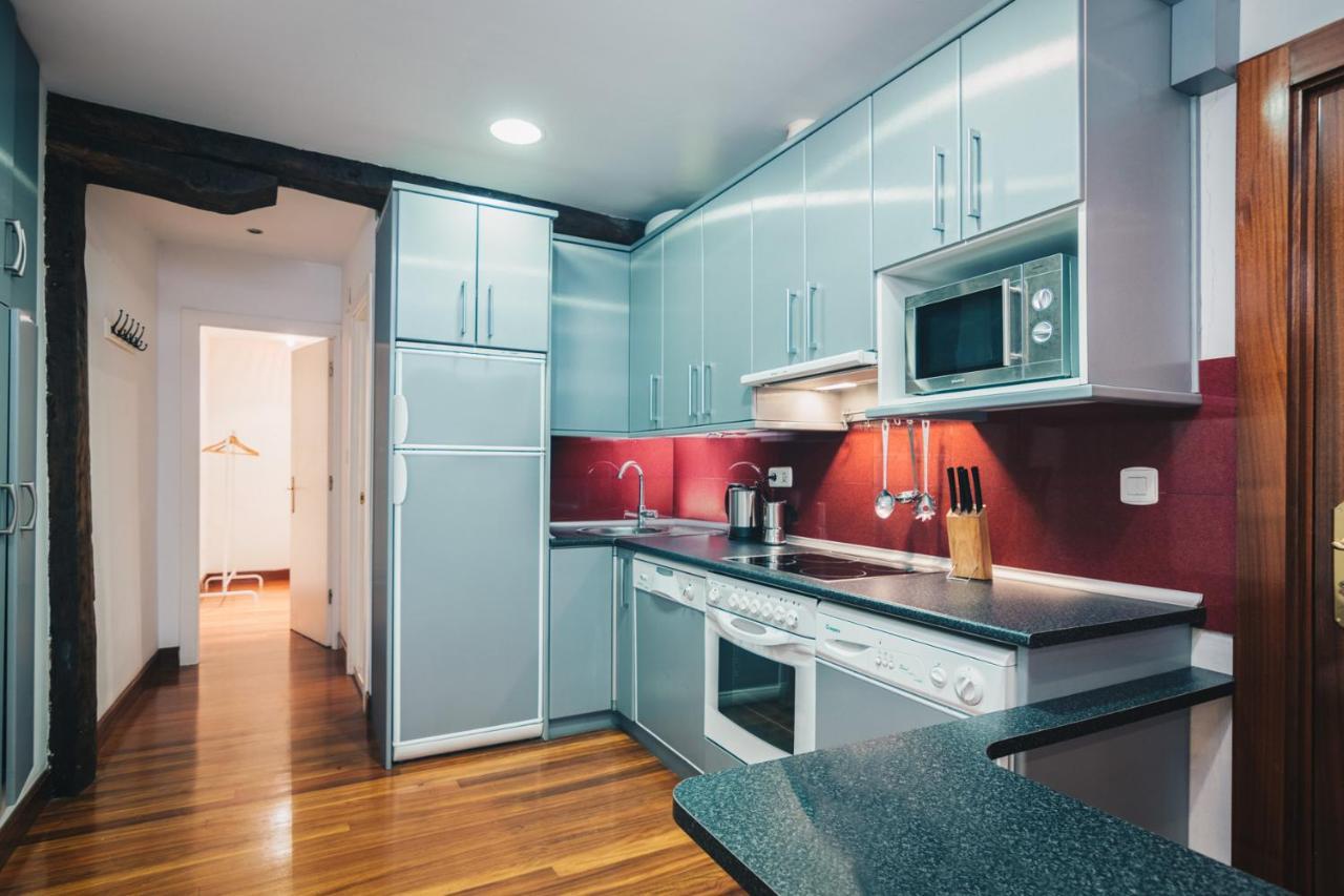 Apartment Old Town Madari By People